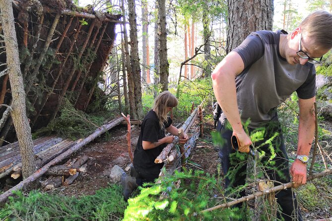 2-Day Small-Group Basic Skills Survival Course in Södermanland - Water collection and food awareness