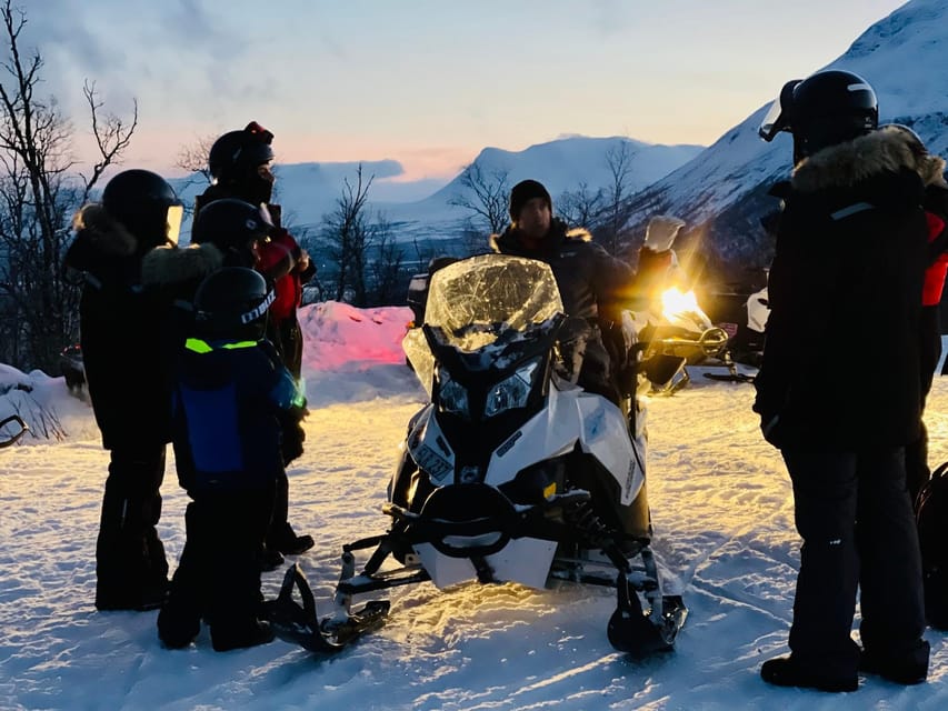 Abisko/Björkliden: Panorama Snowmobile Tour with Snacks - From Abisko to Björkliden in 15 minutes