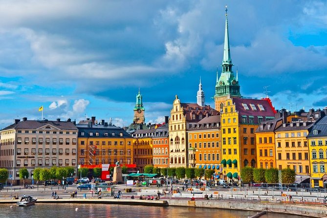 Airport Transfer: Airport ARN to Stockholm by Business Car - From Arlanda arrivals to your waiting car