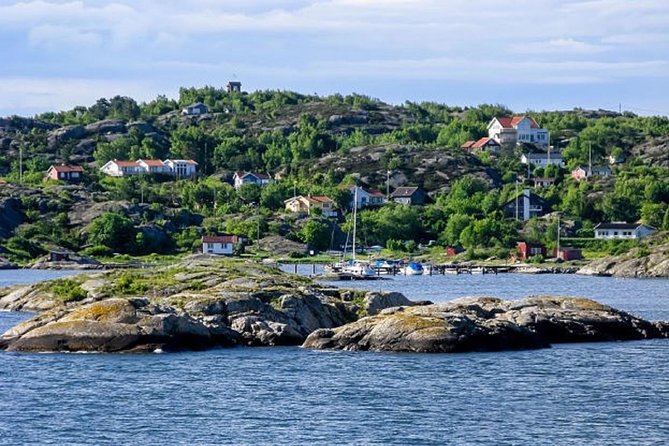 Archipelago Tour with guide Gothenburg - From Lilla Bommens Hamn into open water