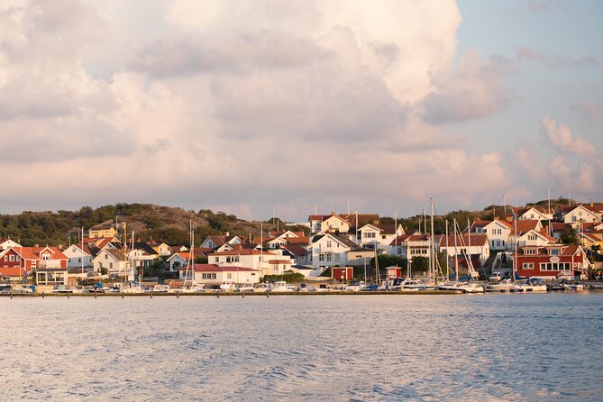 Archipelago Tour with guide Gothenburg - The archipelago route, with Styrsö in view
