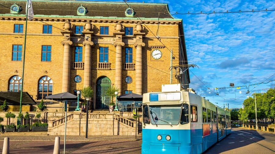 Best of Gothenburg: Private Walking Tour with a Local - Slottsskogen for a slower stretch