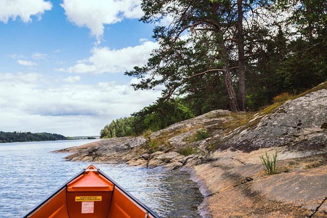 Canoe adventure in Stockholm Archipelago - Watch the shoreline for beavers and birds