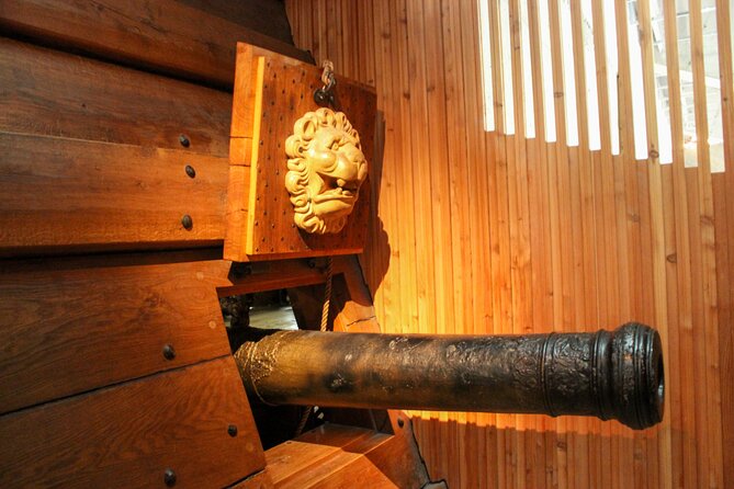 City Hall, Old Town & Vasa Museum - all-in-1 guided experience - The guides and the feel of the walk