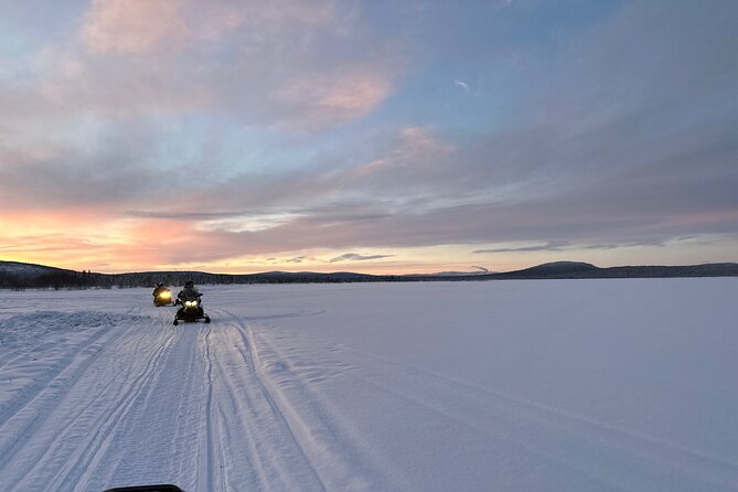Day tour with snowmobile in Kiruna 10:30 am - How the guides shape the day