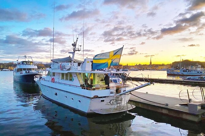 Exclusive Yacht Tour of Stockholm: sunset, dinner, lunch, cruise - Fjäderholmarna without leaving the yacht