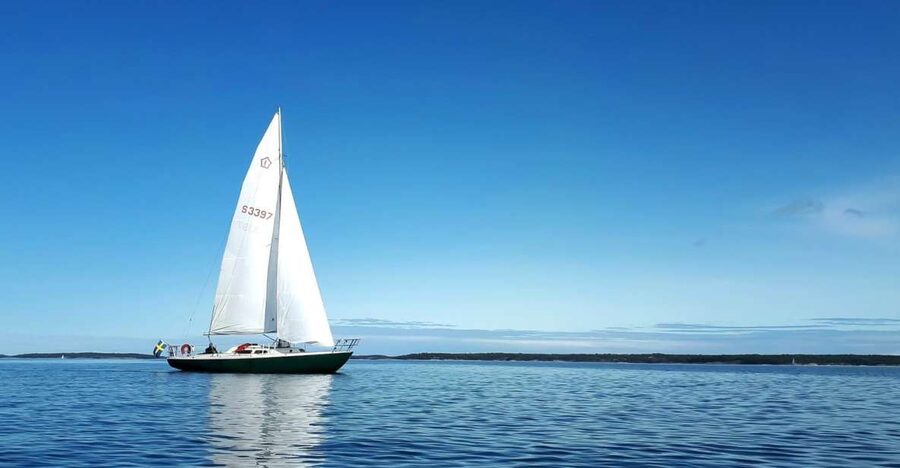 Full-Day Stockholm Archipelago Sailing Tour - Who should book this yacht tour?