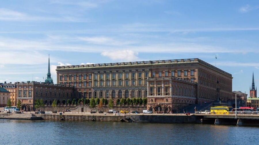 Gamla Stan: Essential Tour of Stockholm - Why the chronological format works in Gamla Stan