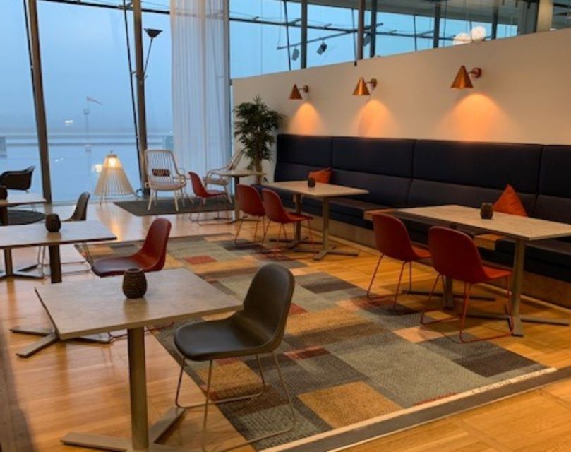 GOT Gothenborg Landvetter Airport: Vinga Lounge Access - The afternoon buffet and open bar