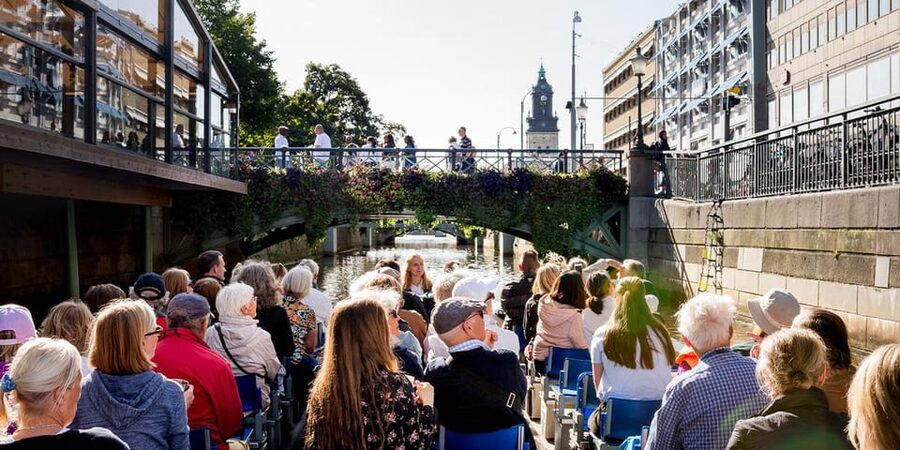 Gothenburg: City Canal Sightseeing Cruise - Practical timing and planning tips