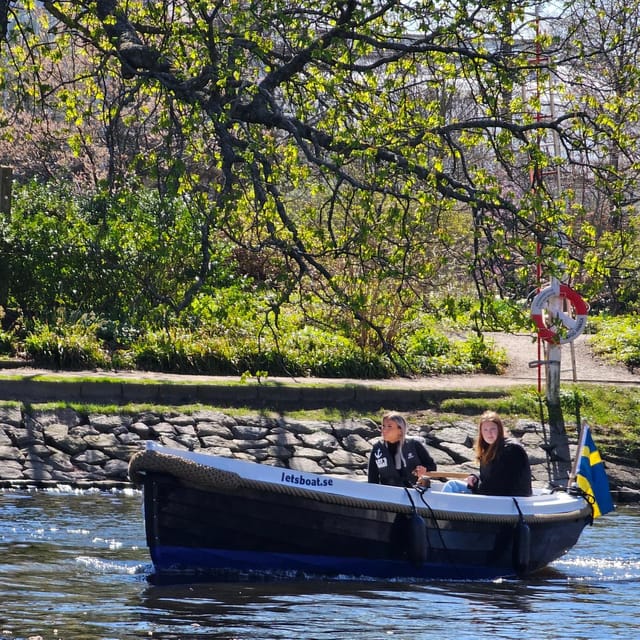 Gothenburg city center: Electric selfdrive boat tour - Rosenlundsverket and Carolus XI Rex Bastion