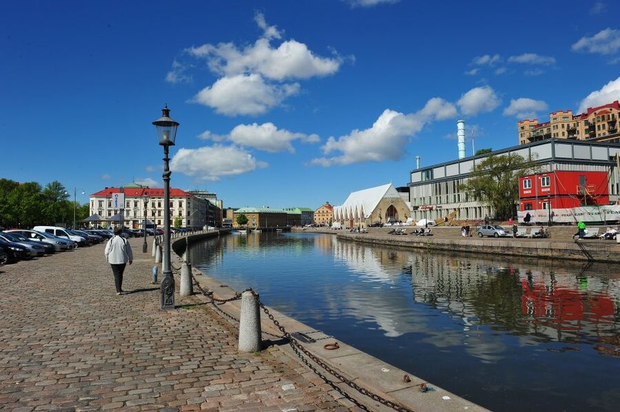 Gothenburg: Express Walk with a Local in 60 minutes - Should you book this Gothenburg experience?