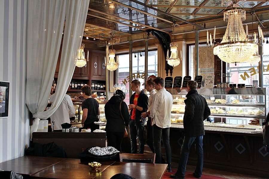 Gothenburg: Haga Old Town Walking Tour - Key points at a glance