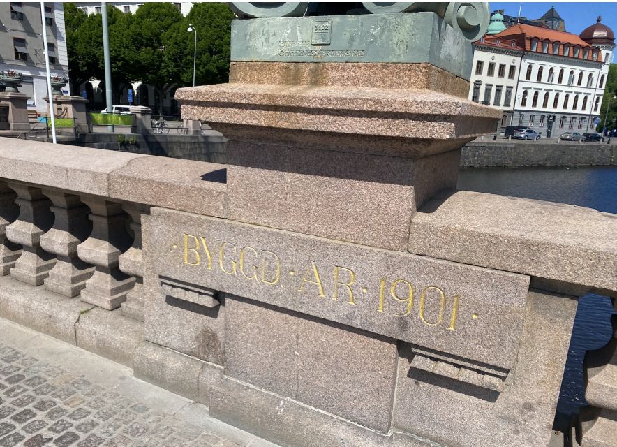 Gothenburg: Private Walking Tour with a Guide - Haga brings food, coffee, and older streets