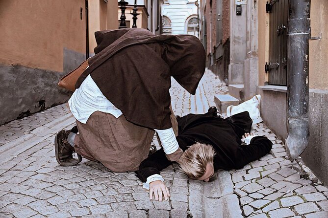 Guided Ghost Tours with Actors From Stockholm - Why this one-hour ghost walk works