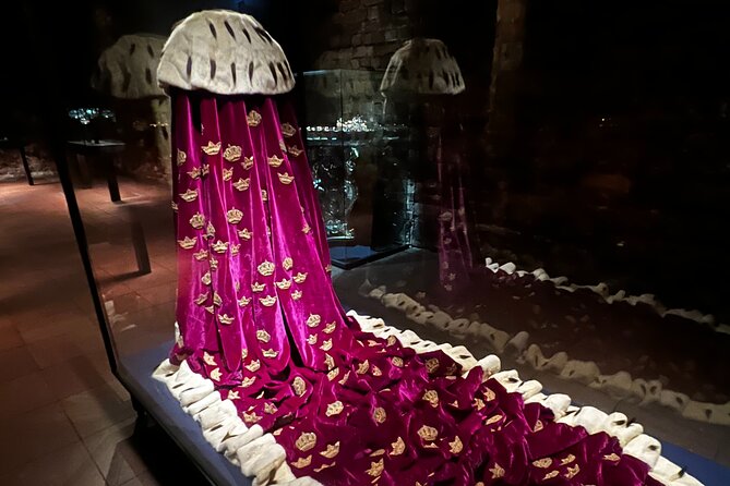 Inside The Crown: Stockholm Royal Palace Private Guided Tour - What the private format changes