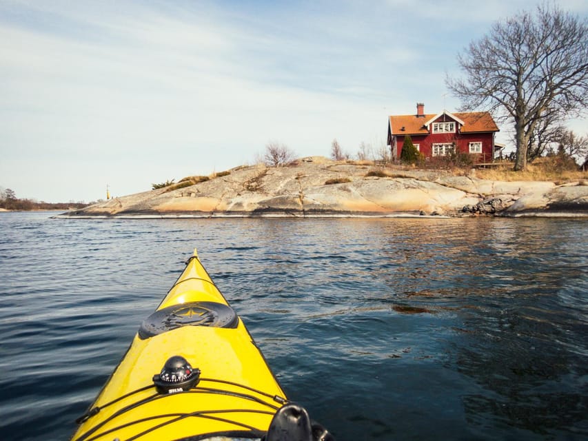 Island Hopping by Kayak & Wild Camping – Archipelago Escape - A slow morning with oatmeal and weather checks
