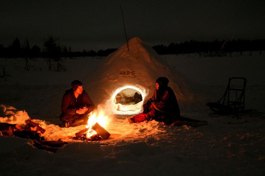 Kiruna: Build your own igloo overnight Tour - Looking for the Northern Lights at Kalixfors