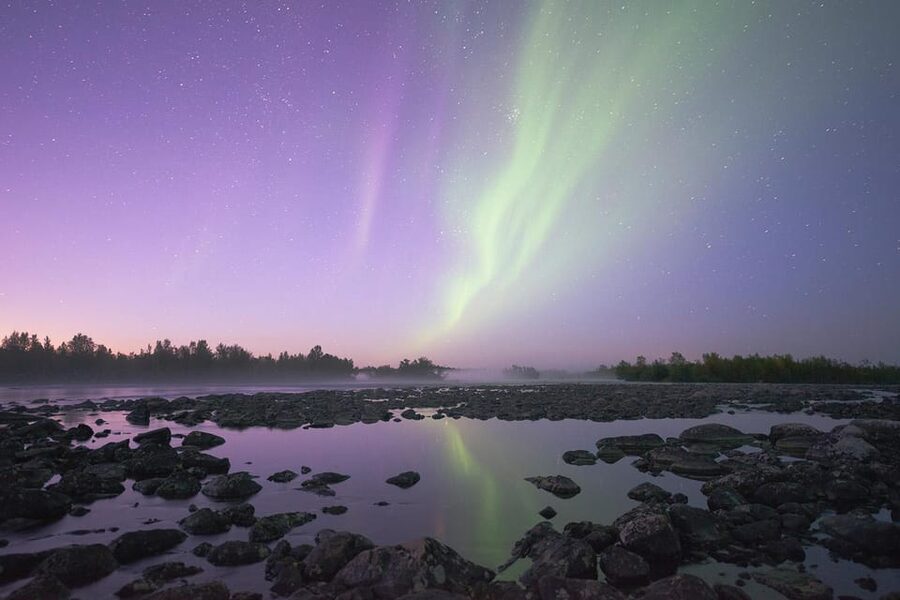 Kiruna: Northern Light Photo Tour with Equipment - Following local Sami guides into the Arctic night