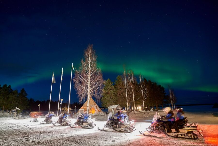 Luleå : Northern lights snowmobile tour - The frozen night and the viewing stops