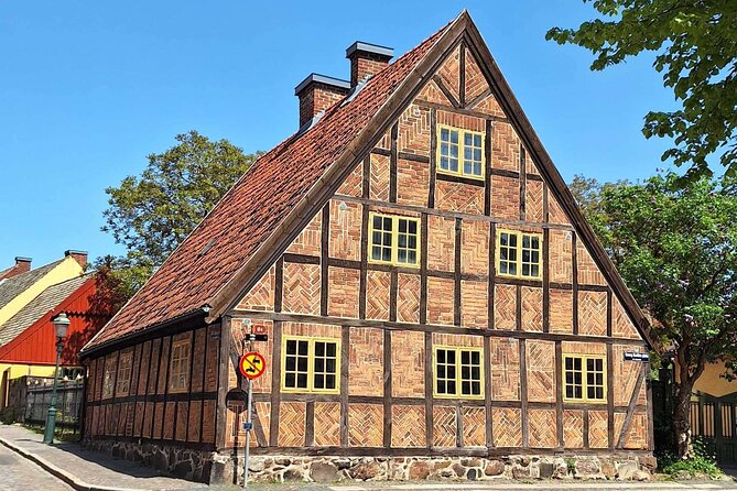 Lund's Medieval and Modern History: A Self-Guided Audio Tour - Lund Cathedral supplies the medieval anchor