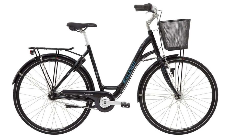 Malmö: City Bike Rental - Picking up the bike near Malmö Central Station