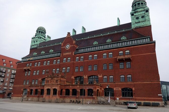 Malmö Walking Tour: Explore Top Sights & Hidden Gems - Slottsparken adds lawns, water, and castle views