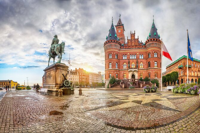 Old Town Helsingborg: Exploration Game and Self-Guided Tour - Öresundsparken, the longest stop