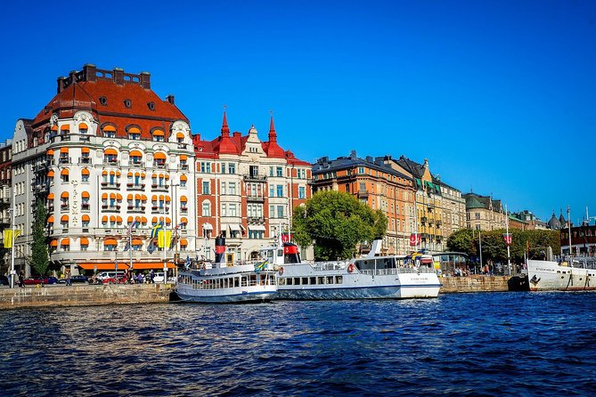 Private 4h VIP city tour by limousine car and guide in Stockholm - Seeing Stockholm as a city of islands