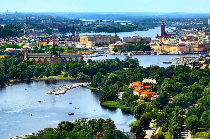 Private full day VIP city tour by limousine car in Stockholm - City Hall and the rooms behind the Nobel Banquet