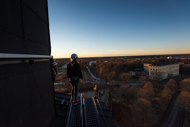 Roofwalking on the worlds greatest pink castle! - Stepping onto the castle roof