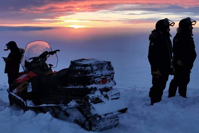 Snowmobile Safari to Lapland viewpoint - Riding toward the Lapland viewpoint