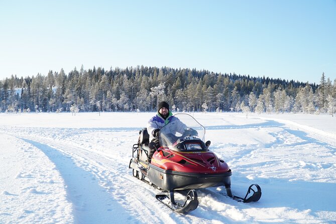 Snowmobile tour - The 2-hour-30-minute run to Vistträsk’s high point