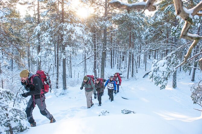 Snowshoe Winter Hike from Stockholm - Building a fire and eating lunch in the woods