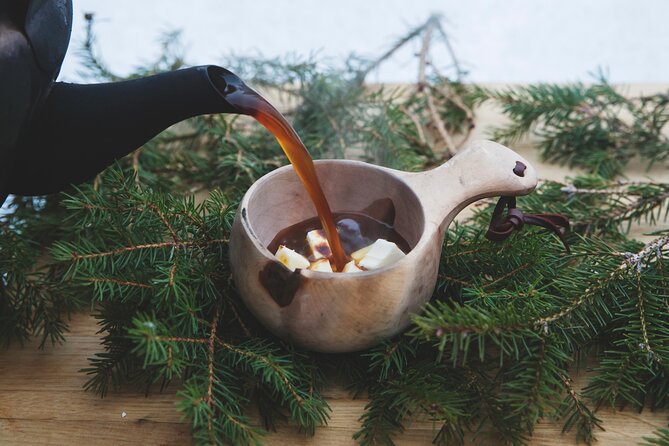 Snowshoe Winter Hike from Stockholm - Who will enjoy this most?