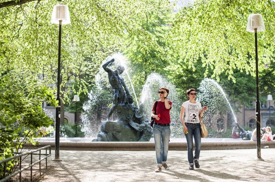 Södermalm: 2-Hour Sightseeing Tour - Lookouts, churches, parks, and city beaches
