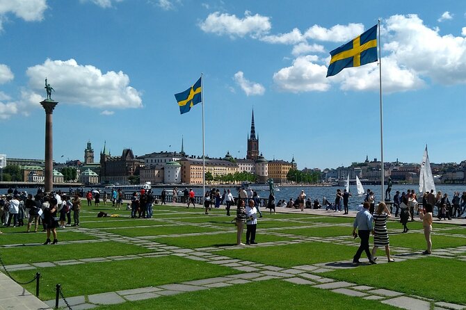 Stockholm- A Beauty On The Water: Old Town Walking Tour and Boat Trip Combined - Starting at the Royal Opera and royal Stockholm