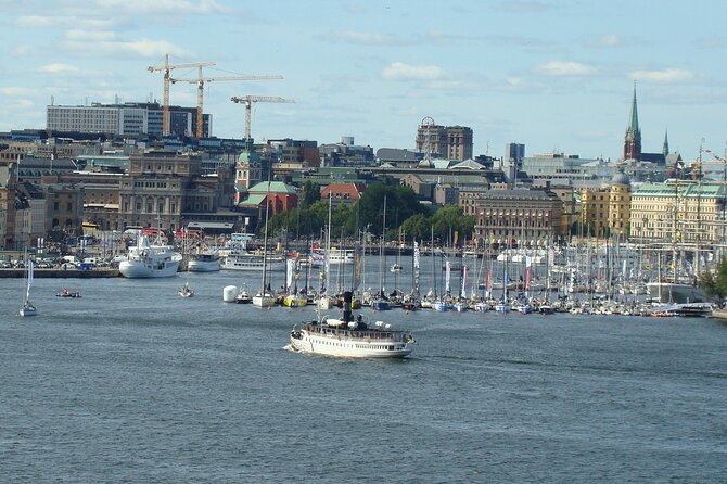 Stockholm- A Beauty On The Water: Old Town Walking Tour and Boat Trip Combined - Lejonbacken and the palace’s north side