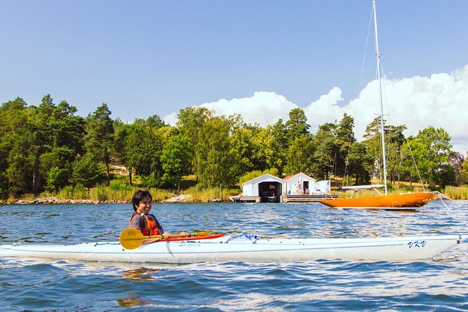 Stockholm: Archipelago Family-Friendly Private Kayaking Tour - Vaxholm Fortress and the old defense of Stockholm