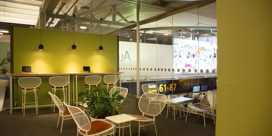 Stockholm Arlanda Airport (ARN): Premium Lounge Entry - Food and drinks: useful rather than lavish