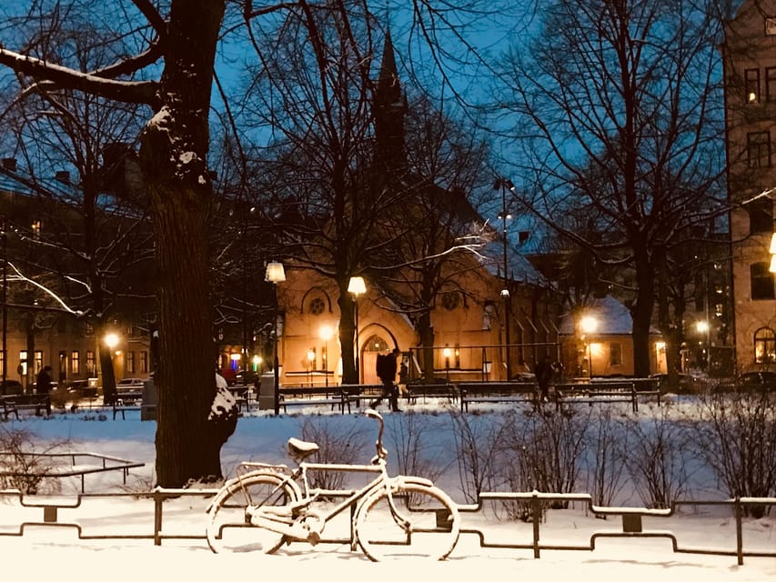 Stockholm: Christmas Markets & Lights Guided Walking Tour - A short walk into Swedish Christmas