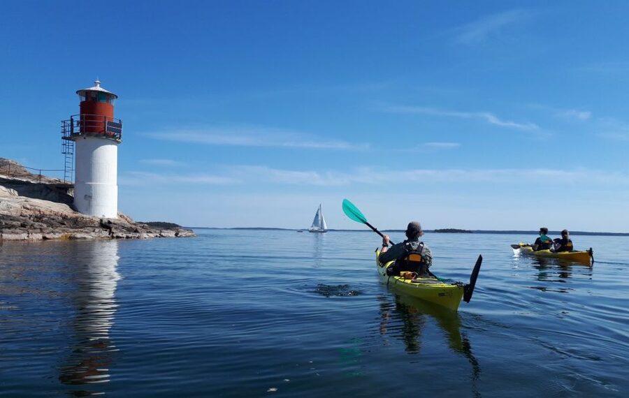Stockholm: Full-Day Archipelago Kayaking Adventure - Swedish fika on the water