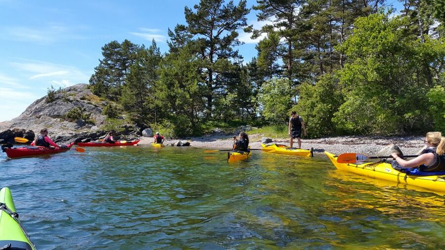Stockholm: Full-Day Archipelago Kayaking Adventure - Weather, safety, and the return route