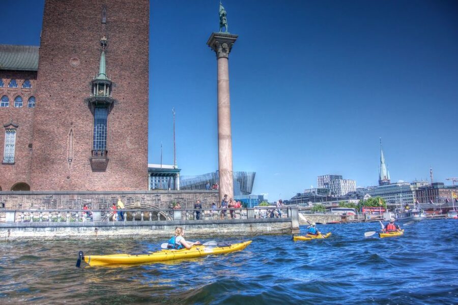 Stockholm: Guided Kayak City Tour & Optional Midsummer Meal - Should you book it?