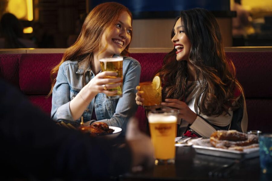 Stockholm: Hard Rock Cafe Stockholm Lunch or Dinner - What the Hard Rock Cafe Stockholm meal includes