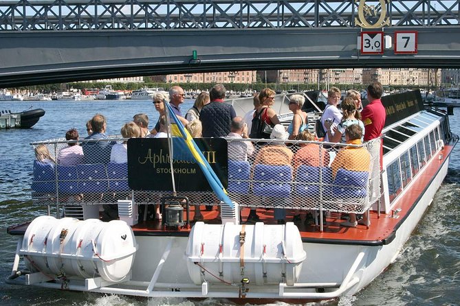 Stockholm Hop-On Hop-Off Sightseeing Cruise - Stadsgården and Fotografiska