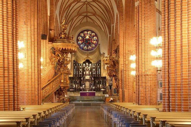 Stockholm- in- a- Nutshell - Stockholm City Hall and the Blue Hall