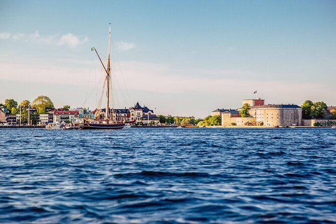 Stockholm: Kayaking tour around Vaxholm Archipelago with Fika - Guides make the difference