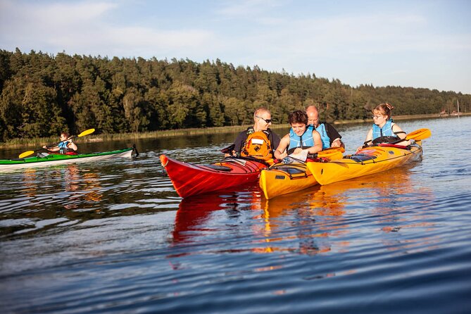 Stockholm: Kayaking tour around Vaxholm Archipelago with Fika - Vaxholm Fortress and the gateway to the archipelago