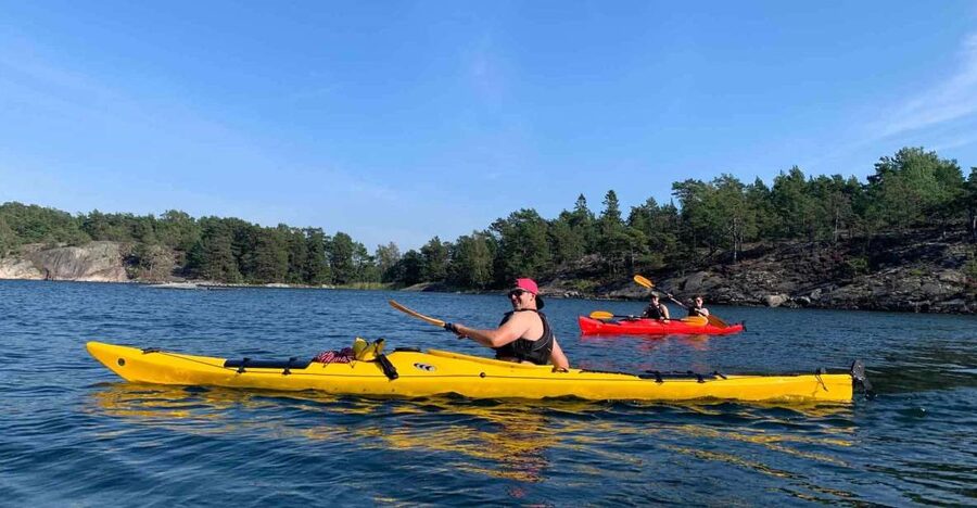 Stockholm: Morning Kayak Tour in the Archipelago with Lunch - A campfire lunch on a small island